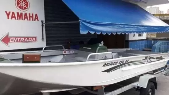 R$ 31.000 Vendo Excelente Lancha barco Motorboat reboque documentacao ok. Único dono